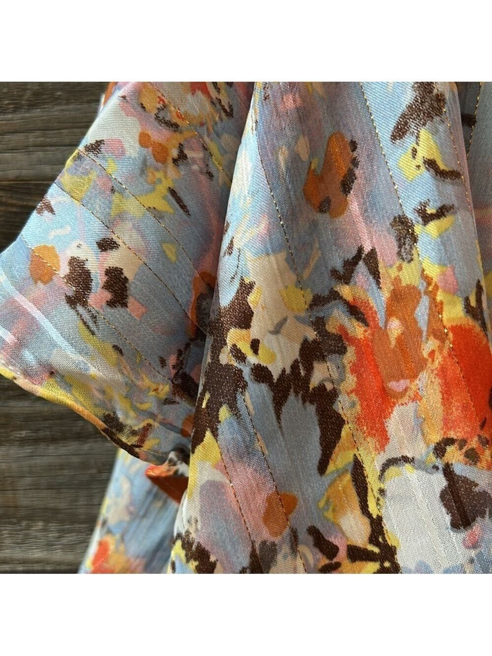 Elliatt Laquat Skirt in Multi Floral NWT Size XS - Picture 6 of 10